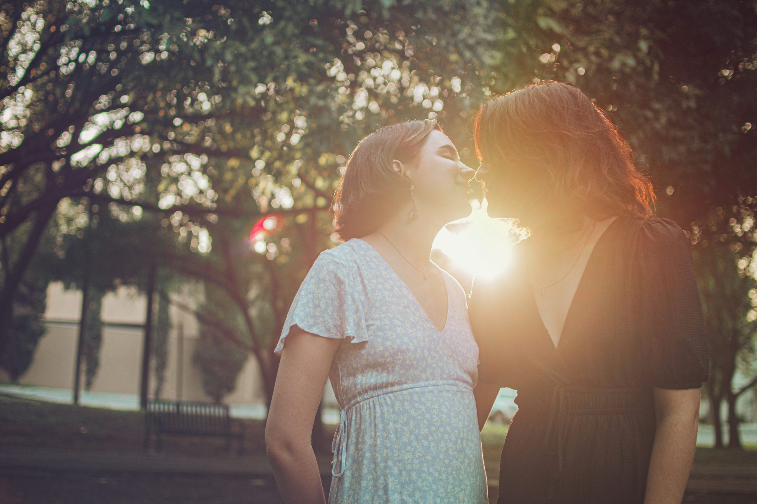 lesbian couple unsplash